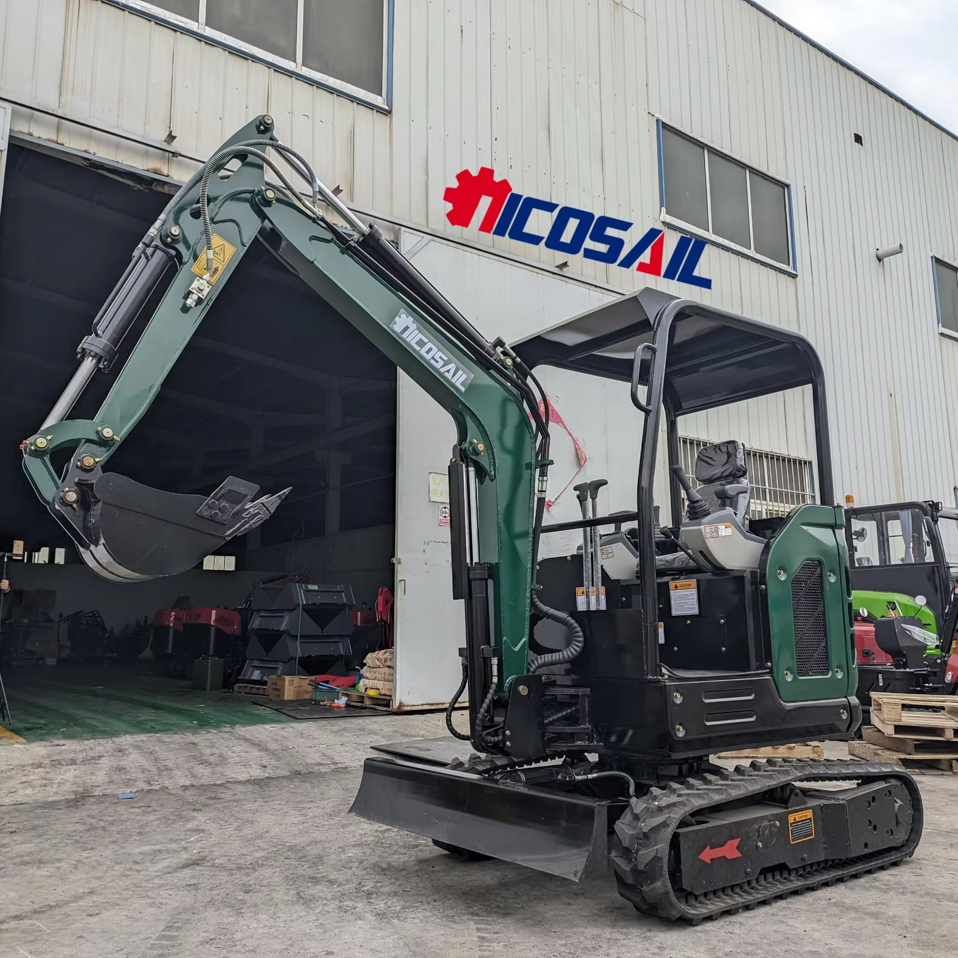Heavy Equipment Manufacturers - حفارة ذات ذراع طويلة 5 طن
